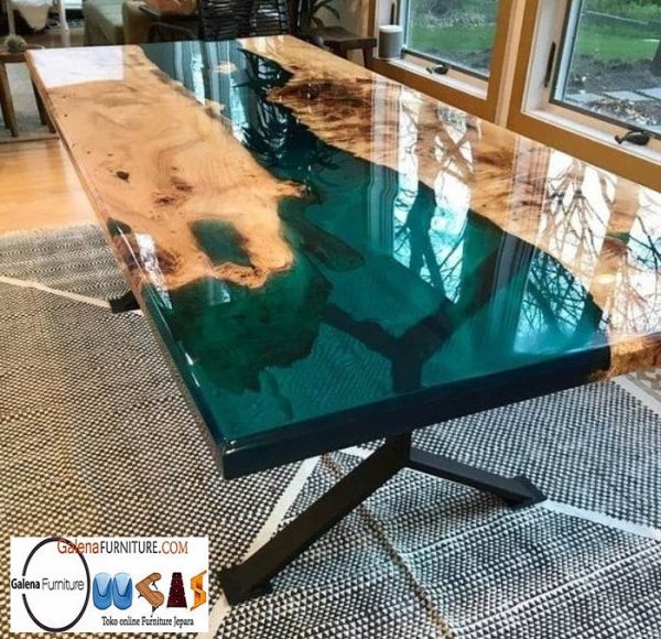 Meja Resin Kayu Jati Antik