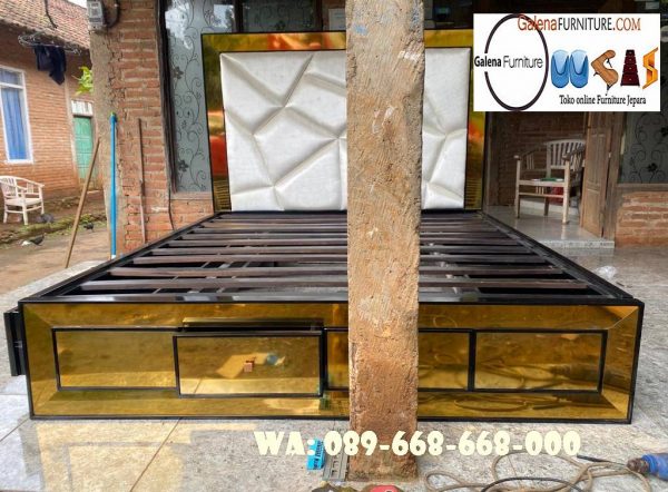 Jual Tempat Tidur Stainless Gold Mewah Harga Terjangkau