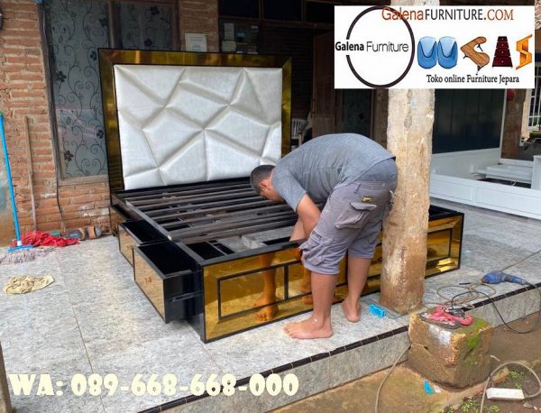 Jual Tempat Tidur Stainless Gold Mewah Harga Terjangkau